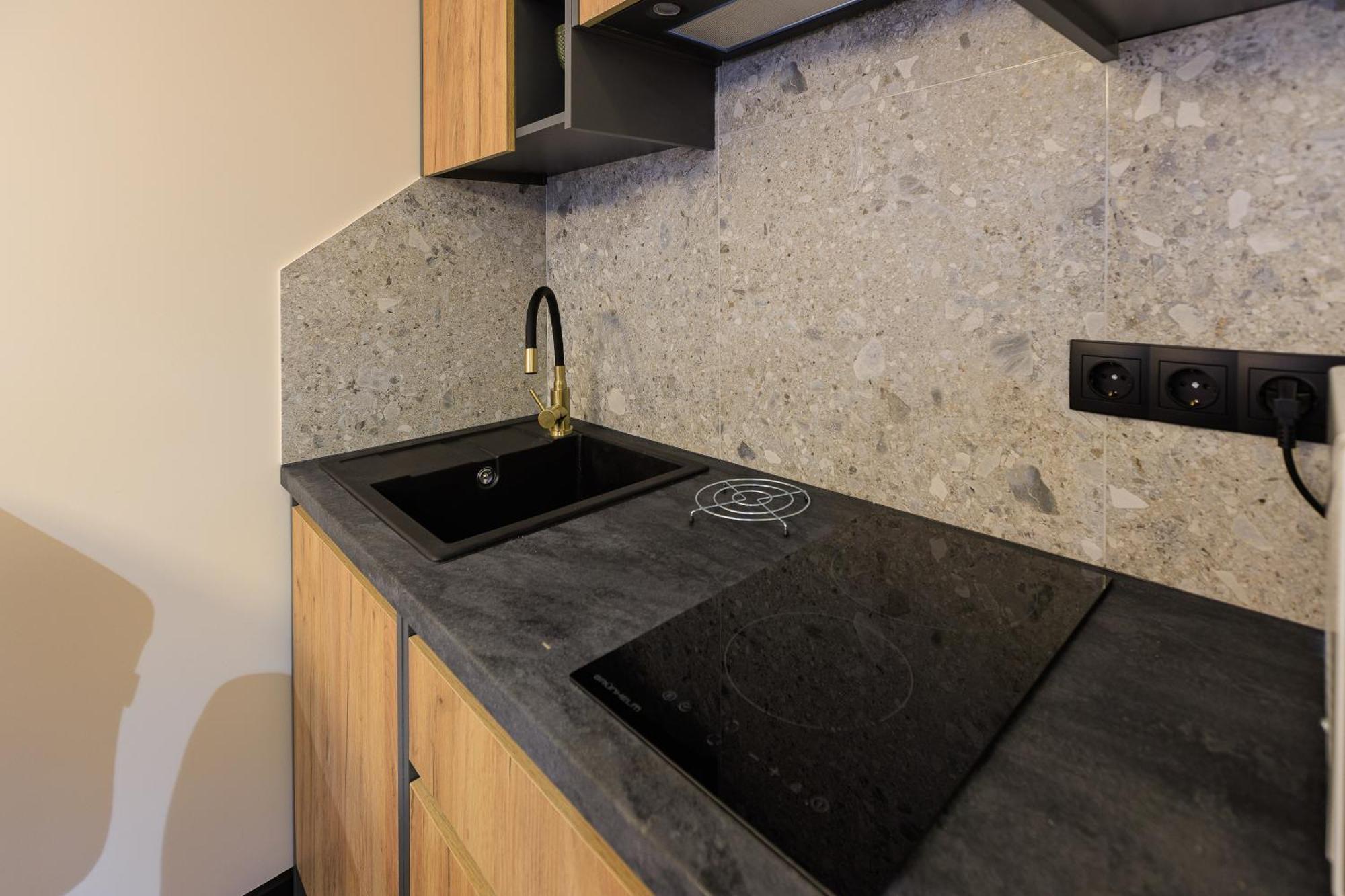 Discovery Garden Apartments Хмельницкий Экстерьер фото